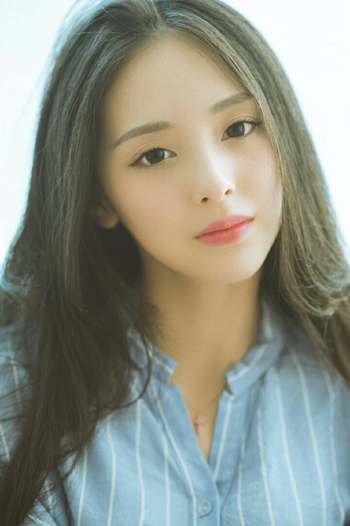 “德甲战火不断,冠军之争日益激烈”,德甲冠军是谁