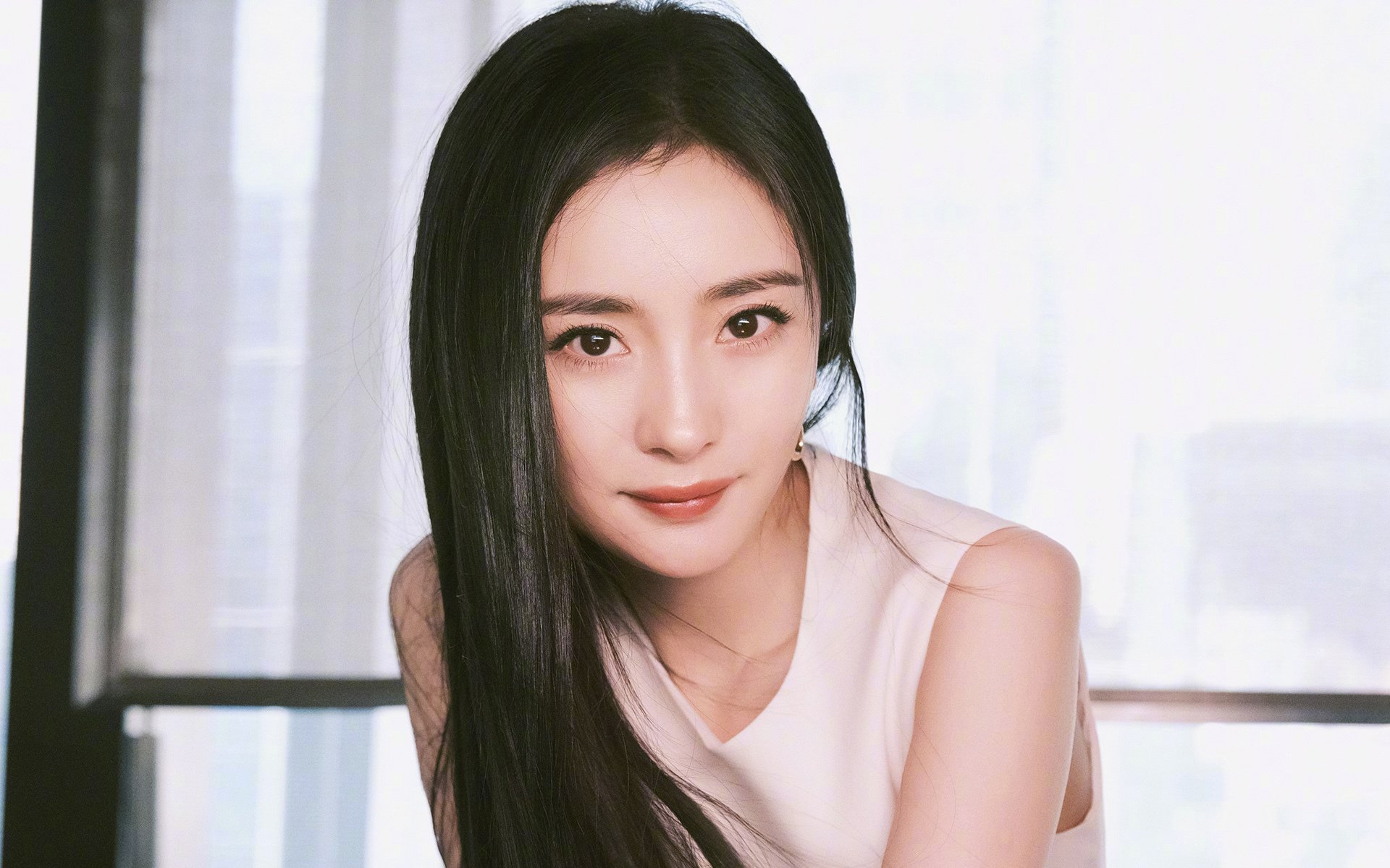 伊朗马术协会与国际马术联合会合作，举办国际马术交流活动，促进技术交流。